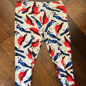 LulaRoe *unicorns!!* Cardinal pattern leggings